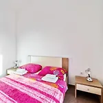 House Jakov