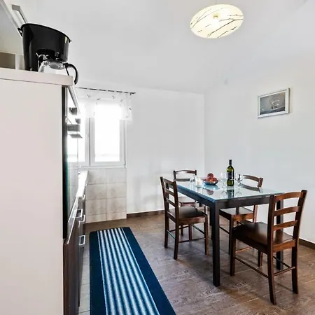 Holiday home House Jakov *
