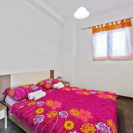 House Jakov