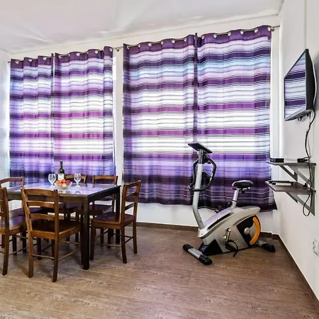 House Jakov