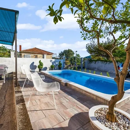 Holiday home House Jakov *