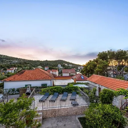 House Jakov Razanj