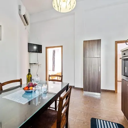 Dom wakacyjny House Jakov Ražanj