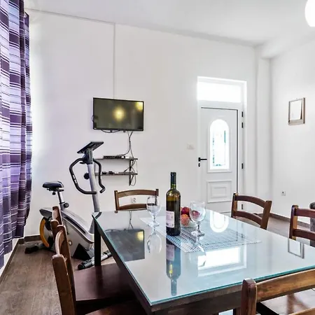 House Jakov Holiday home *