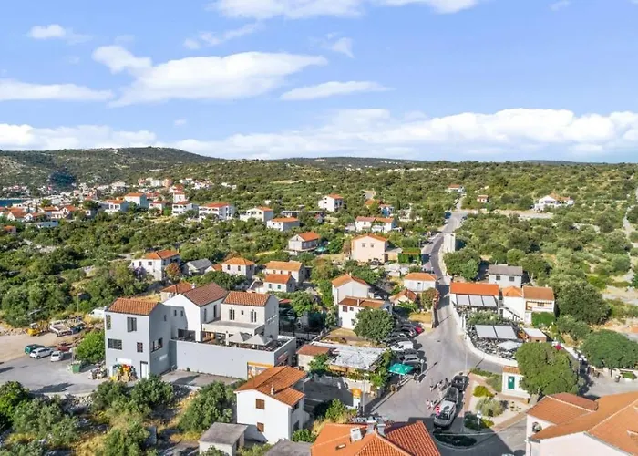 House Jakov בית נופש *