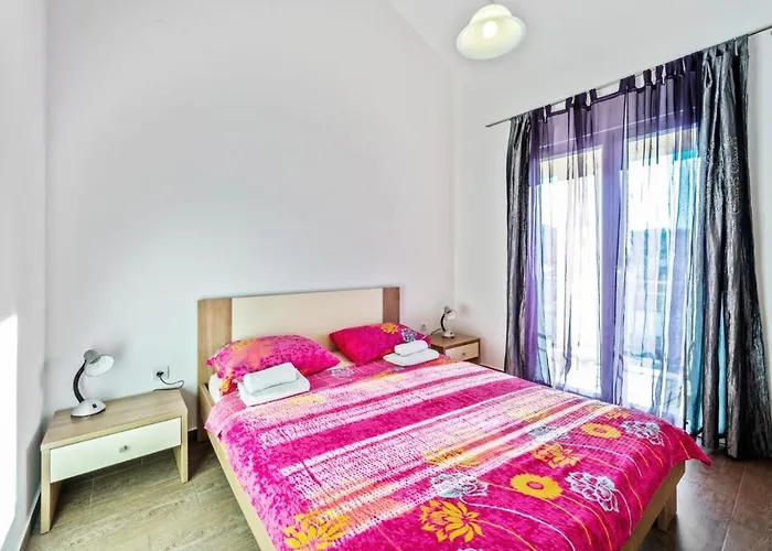 House Jakov בית נופש