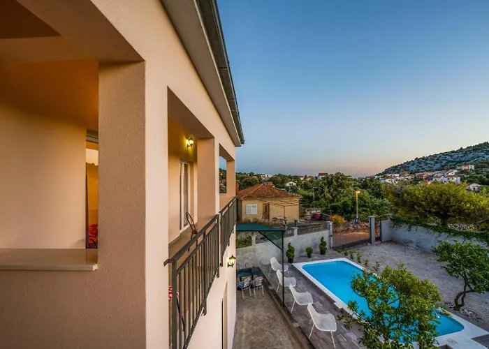 בית נופש House Jakov Ražanj